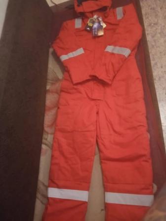 Продам рабочий комбинезон