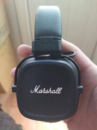 Продам наушники marshall major 4