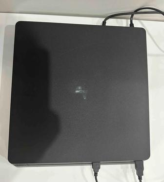 Продам Sony PlayStation 4