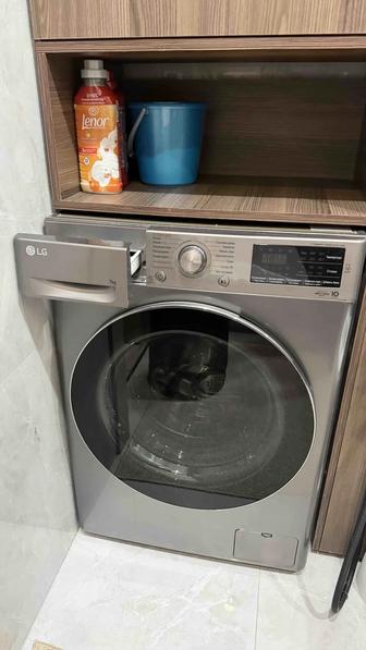 Продам стиральную машину LG