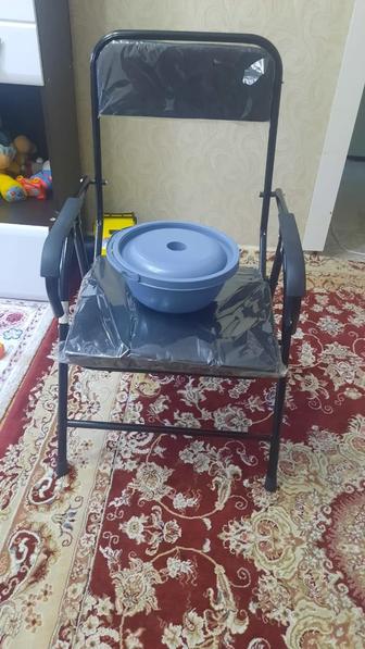 Санитарный стул