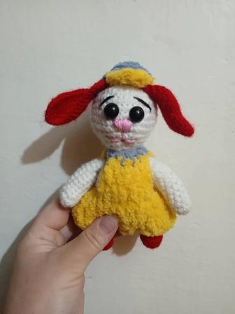 Зайчики плюшевые