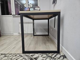 Продаю стол письменный