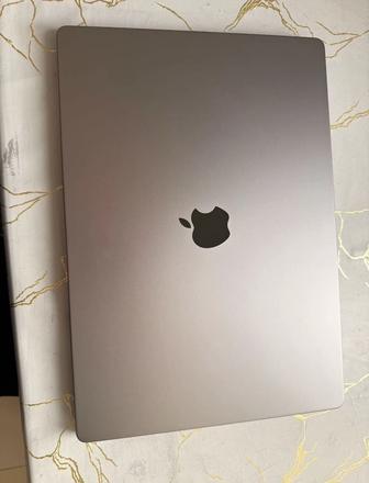 MacBook Pro 16