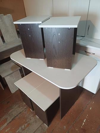 Кухонный стол 4 табуретки