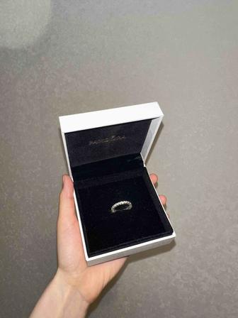 Продам кольцо PANDORA 16 размер