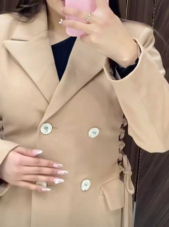 Пальто новое с регулировкой