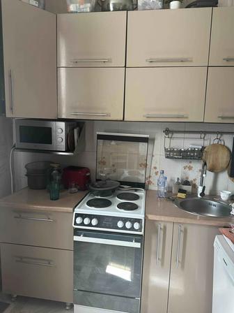 Продам не дорого кухню.состояние среднее.самовывоз.находится на шакарима.