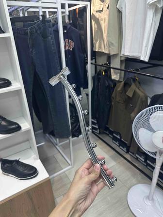 Вешалки для магазина