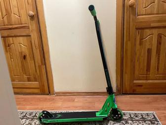 Самокат Longway Summit 2021 зеленый