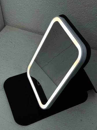 Смарт-зеркало с подсветкой