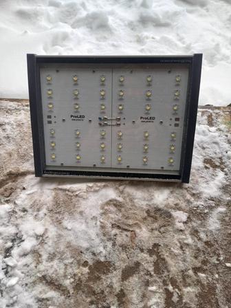 Продам светодиодный прожектор 10 шт , медный кабель,муфты 10 шт