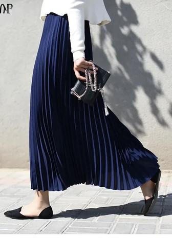 Плиссированная юбка, качественная ткань, не скатывается, держит форму