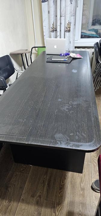 Офисный стол