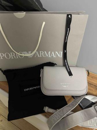 Продам сумку Emporio Armani
