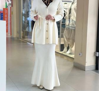 Теплая двойка с юбкой