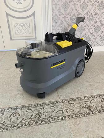 Продается Моющий пылесос Karcher Puzzi 10/1