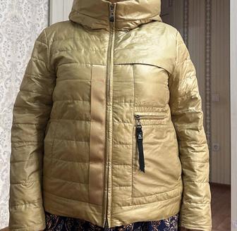 Продам женский куртка осень размер 48/50 состояние хорошее