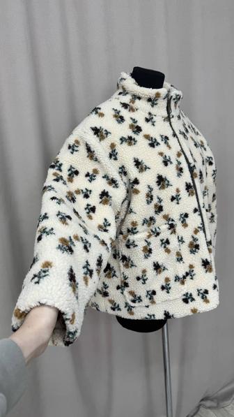 Продажа женской куртки