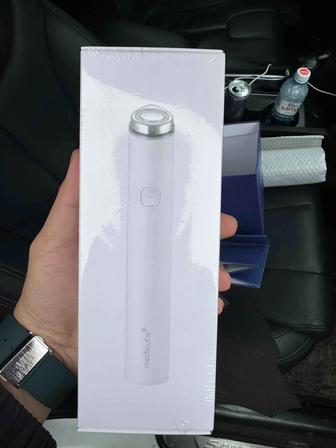 Продам оригинальный аппарат для ухода за лицом Medicube Age-R.