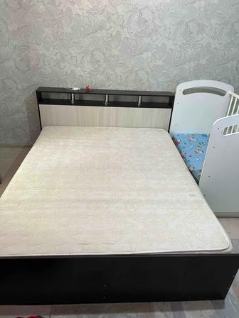 Кровать