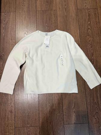 Продам кофту uniqlo