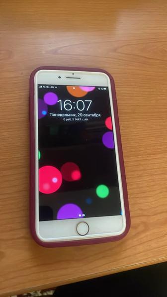Продам IPhone 7 Plus 128 gb бело-розовый