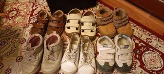 Продам детские сандали, ботинки, кеды