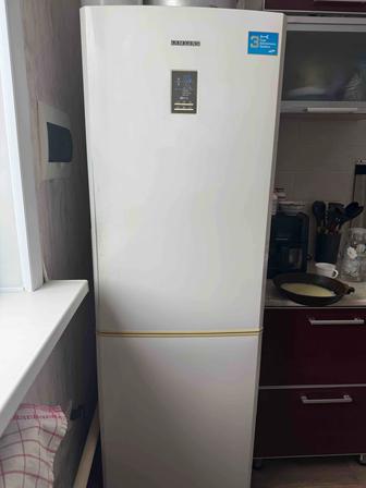 Продам холодильник samsung