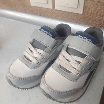 Кроссовки детские