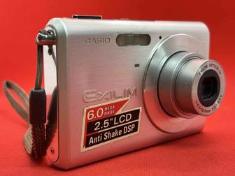 Винтажная цифровая мыльница фотоаппарат Casio Exilim. Редкая.