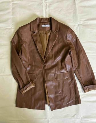 Костюм женский