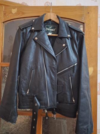 Продам кожаную куртку