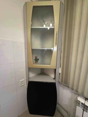 Угловой шкаф