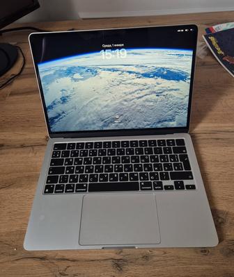 MacBook Air 2024 13.6 Apple M3 (8C CPU/10C GPU), 16 ГБ, 512 ГБ, Серебристы