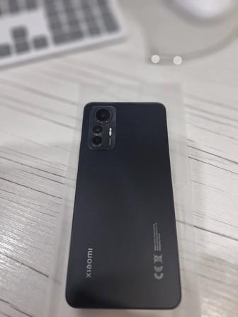 Продам смартфон Xiaomi 12 Lite (256gb)