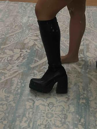 Ботфорты Bershka