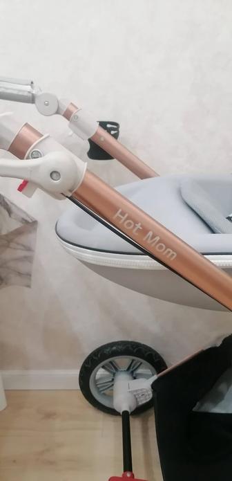 Продам детскую коляску Hot Mom