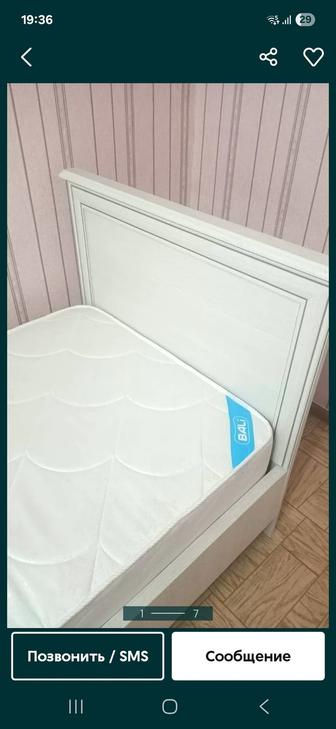 Кровать