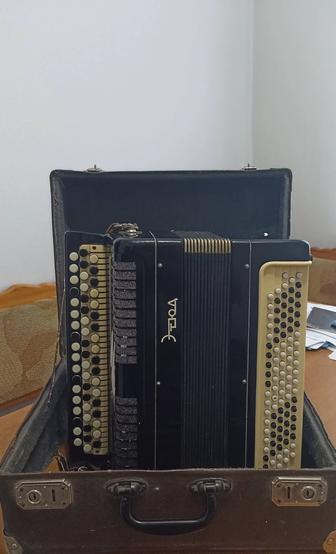 Баян