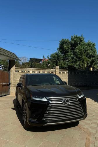 Аренда Lexus LX 600 (года 2024) с водителем