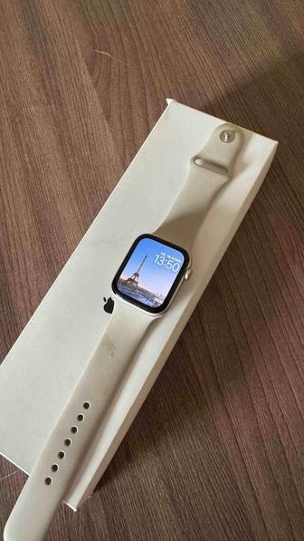 Продам Apple Watch SE2 42mm