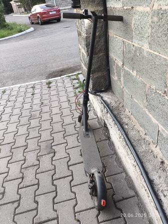 Продам электросамокат на запчасть