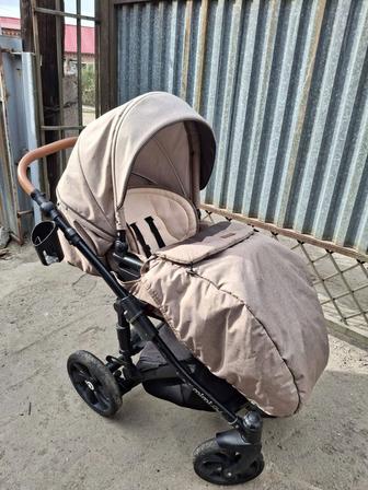Продам коляску 3 в 1