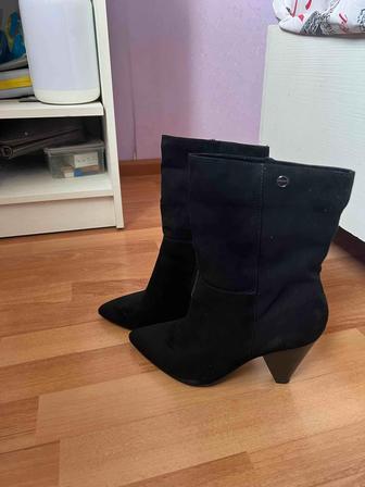 Продам обувь в отличном состоянии размер не подошел