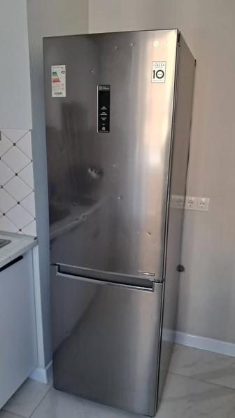 Продам холодильник