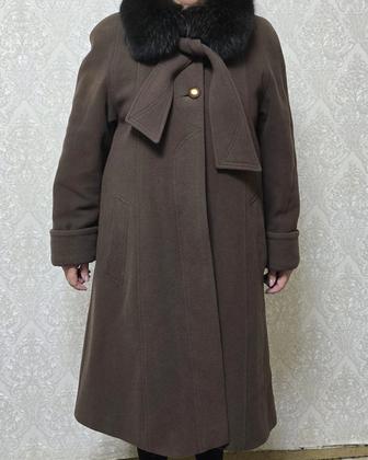 Продам демисезонное зимнее пальто