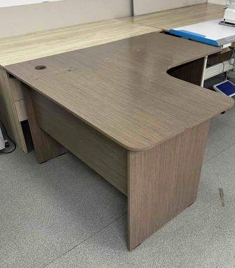 Отдам бесплатно столы