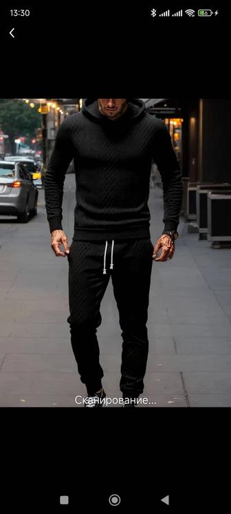 МУЖСКОЙ Новый зимний осенний спортивный комплект.