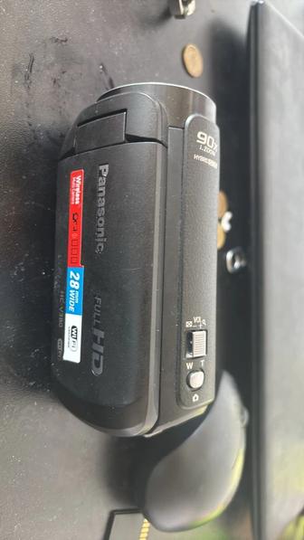 Продам видеокамеру Panasonic HC-V380